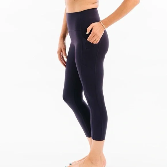 ZYIA Navy Pocket Brilliant Hi-Rise Capri 20” (8-10) NWT 5096 - Picture 3 of 14